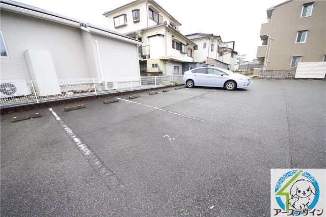 ローテローゼ大塚の駐車場