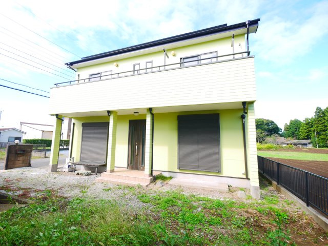 八街市八街は　中古戸建の外観|オール電化 太陽光発電システム スーパーベイシア徒歩約12分 八街市立朝陽小学校徒歩約6分 車2台可