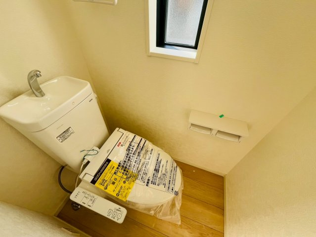 【Cradle Garden】　結城市結城　第４３　全４邸のトイレ|〇７号棟　トイレ〇
1階と2階にトイレがございますので朝の混雑した時も安心です♪
2025年12月撮影