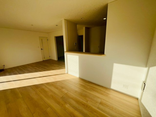 【Cradle Garden】　結城市結城　第４３　全４邸の居間・リビング|〇７号棟　リビング〇
広い空間でゆったりとした時間を過ごすことができます♪
2025年12月撮影