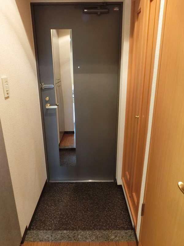 新品家具付きマンション上高井戸24(KaGood東京)の玄関