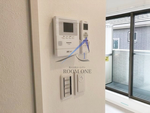 ｇｌｏｒｙ　ｃｏｕｒｔ　のセキュリティ|モニター付きインターホンです。