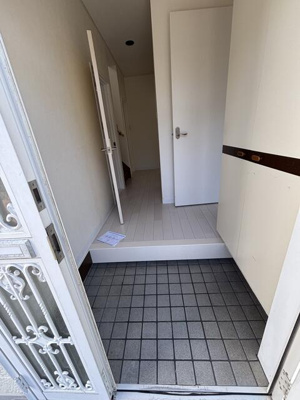 【玄関】 | 中区本牧三之谷貸家