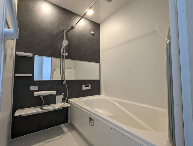 日立市桜川町　2期の浴室|足が伸ばせる浴槽で、一日の疲れを癒してください～！リラックスタイムを～