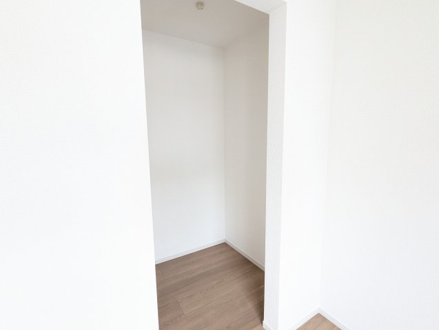 日立市桜川町　2期の収納|広々クローゼットがあり、お部屋をすっきりとお使いいただけます。