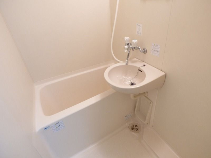 リンデン平尾の浴室