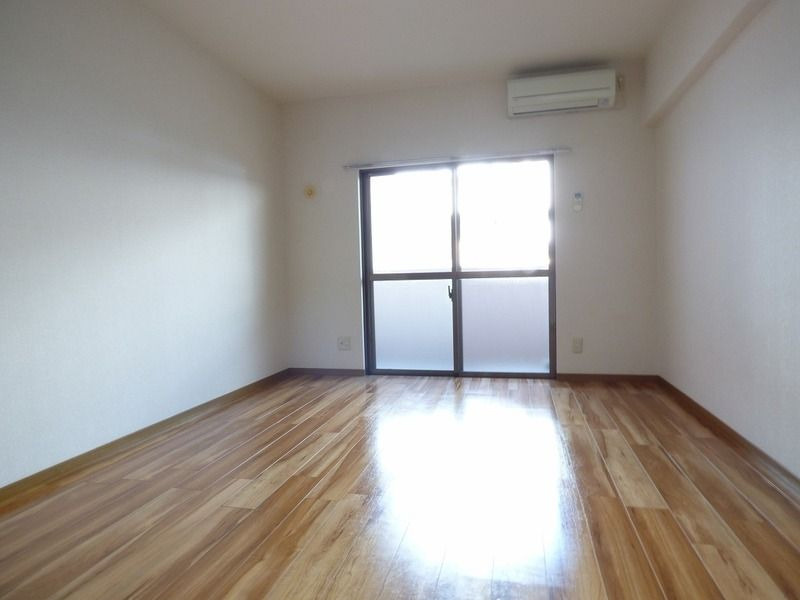 リンデン平尾の居間・リビング