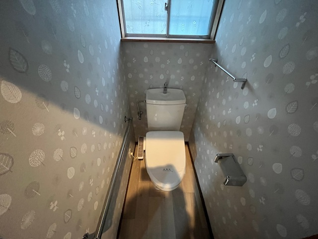 甲田二丁目貸家のトイレ