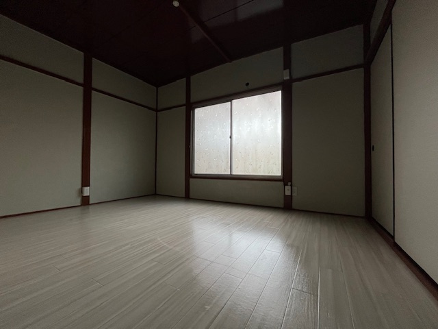 甲田二丁目貸家の洋室