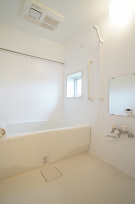 【浴室】 | Le SoleilⅡ | 落ち着いた空間のお風呂です