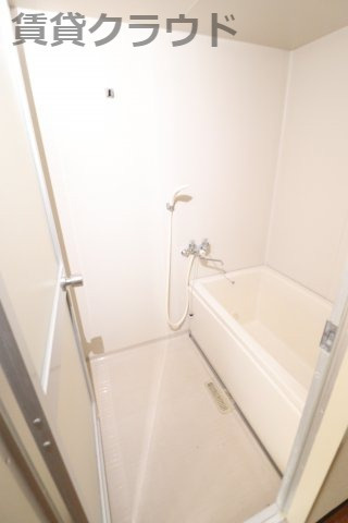 ライトコート斉藤Ⅱの浴室|落ち着いた空間のお風呂です