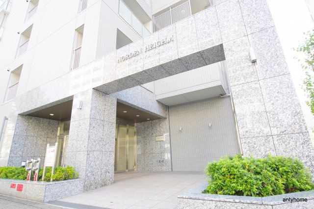 ノルデンハイム江坂Ⅲ 仲介手数料無料のエントランス