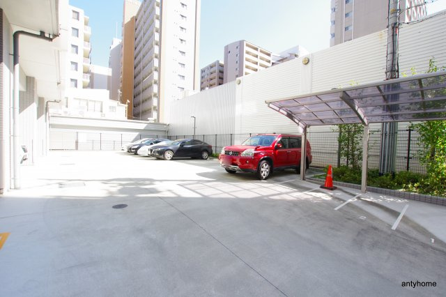 ノルデンハイム江坂Ⅲ 仲介手数料無料の駐車場