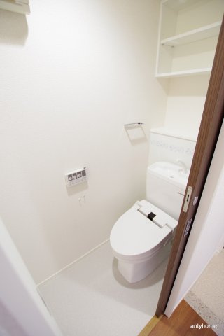 ノルデンハイム江坂Ⅲ 仲介手数料無料のトイレ