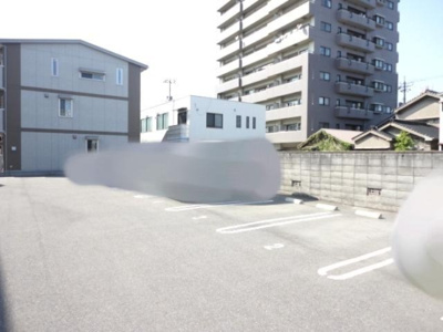 【駐車場】 | リバーパーク新天町 | 駐車スペースもあります