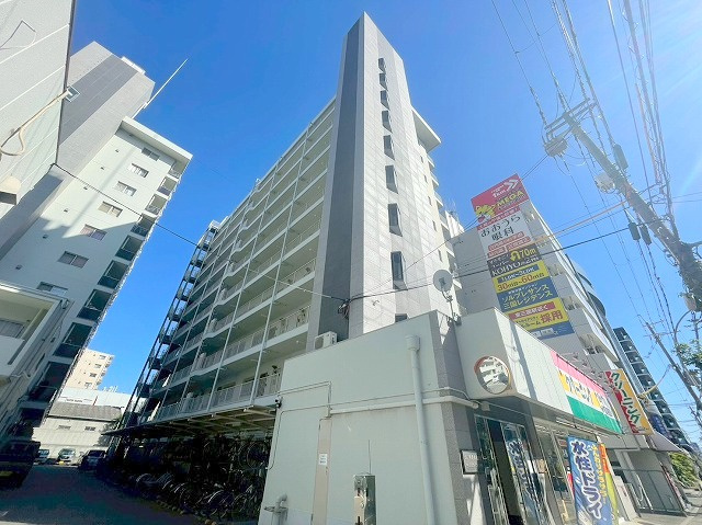 ダイアパレス三国3号館の外観