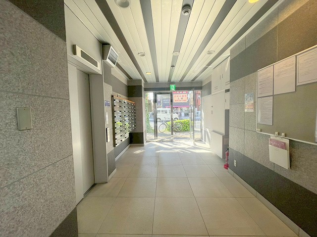 ダイアパレス三国3号館のロビー