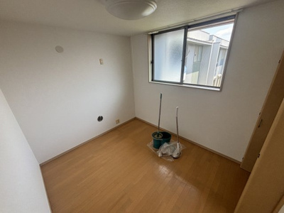 【洋室】 | T-CUBE | 広々とした洋室です