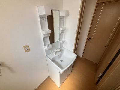 【洗面所】 | T-CUBE | 脱衣スペースもあります