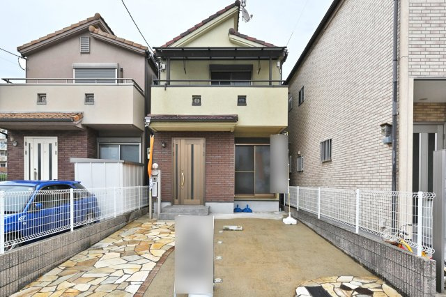 尼崎市琴浦町中古戸建｜4LDK+並列駐車2台可