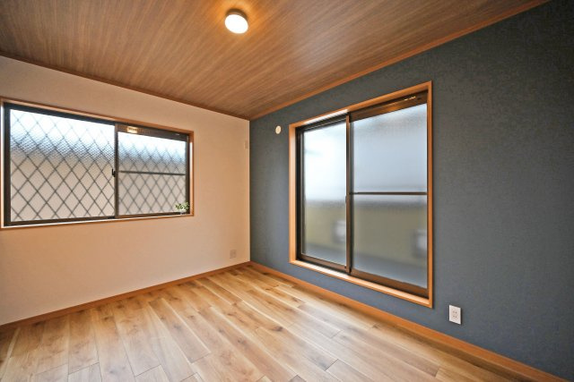 尼崎市琴浦町中古戸建｜4LDK+並列駐車2台可の洋室|-洋室6帖(2F)-