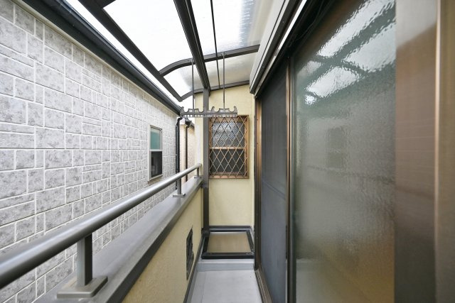 尼崎市琴浦町中古戸建｜4LDK+並列駐車2台可のバルコニー|2階南面バルコニー写真です。