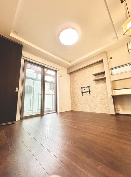 殿町１丁目戸建の居間・リビング