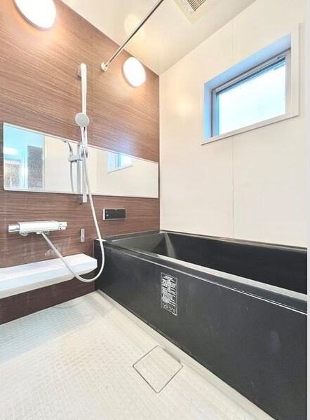 殿町１丁目戸建の浴室