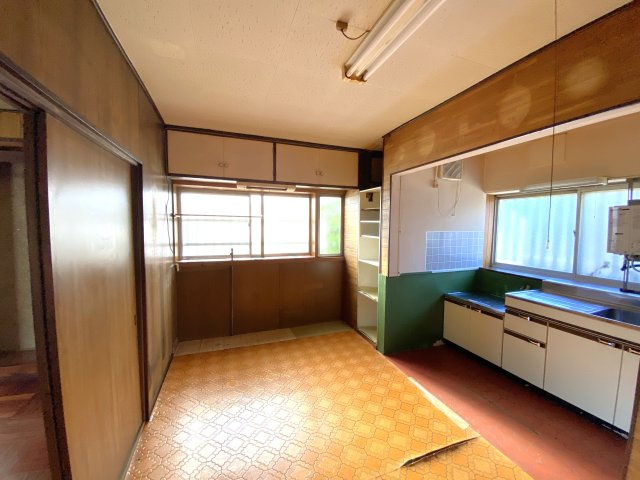 八街市八街ほ中古戸建のキッチン