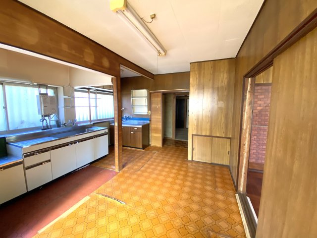 八街市八街ほ中古戸建のキッチン