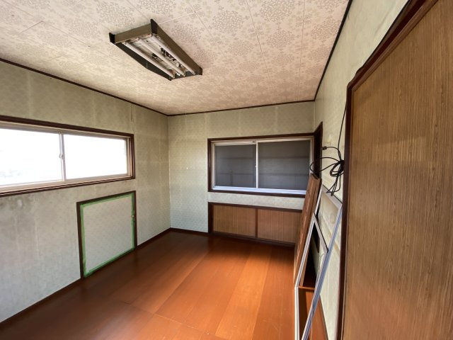 八街市八街ほ中古戸建の洋室