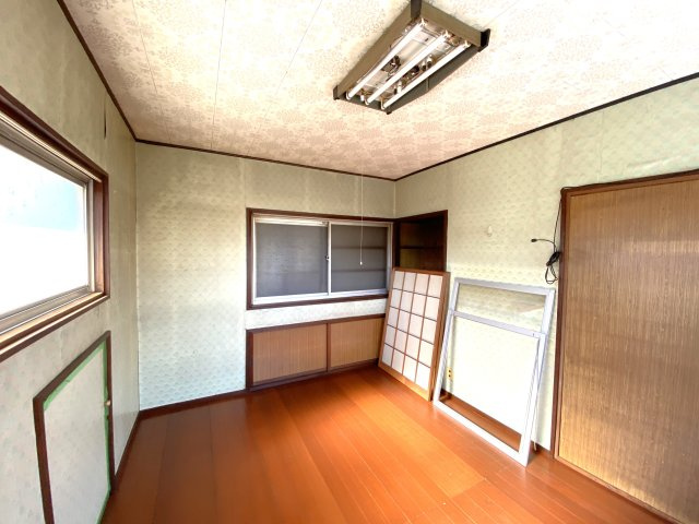 八街市八街ほ中古戸建の洋室