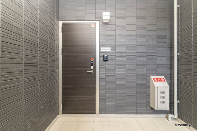 セジュールMIWAのエントランス