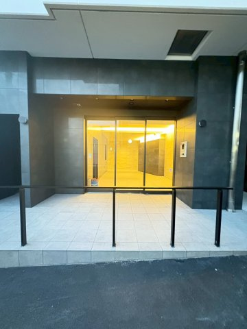 SOLASIA residence 千里丘のエントランス