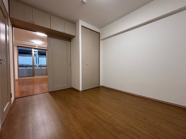 サンパーク鶴舞公園南の洋室|洋室約7.2帖