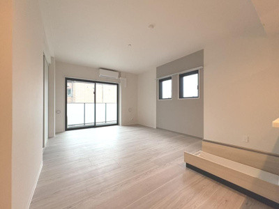 【内装】 | シュタット練馬春日町 | 嬉しい二面採光の明るい室内です