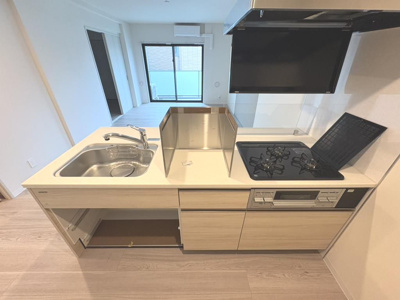 【キッチン】 | シュタット練馬春日町 | 3口ガスコンロが使えるグリル付きキッチンです