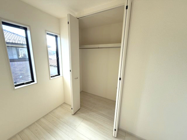 リーブルガーデンＳ渋川半田第３　１号棟の収納|２階洋室１収納です