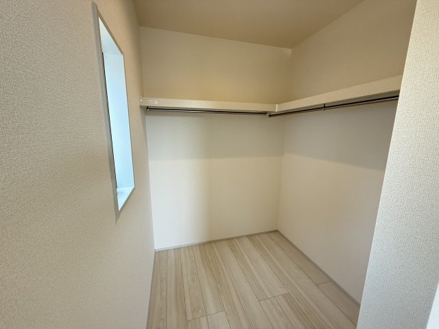 リーブルガーデンＳ渋川半田第３　１号棟の収納|２階洋室３収納です。
ウォークインクローゼット2か所付！