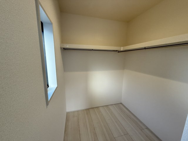 リーブルガーデンＳ渋川半田第３　１号棟の収納|２階洋室３収納です。
ウォークインクローゼット2か所付！