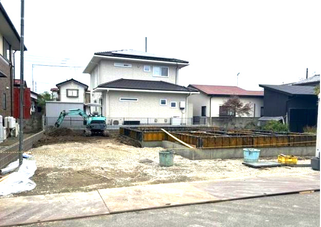 リーブルガーデンＳ渋川半田第３　１号棟の前面道路含む現地写真|現地写真です。土地も広々としていてゆったりとしています。