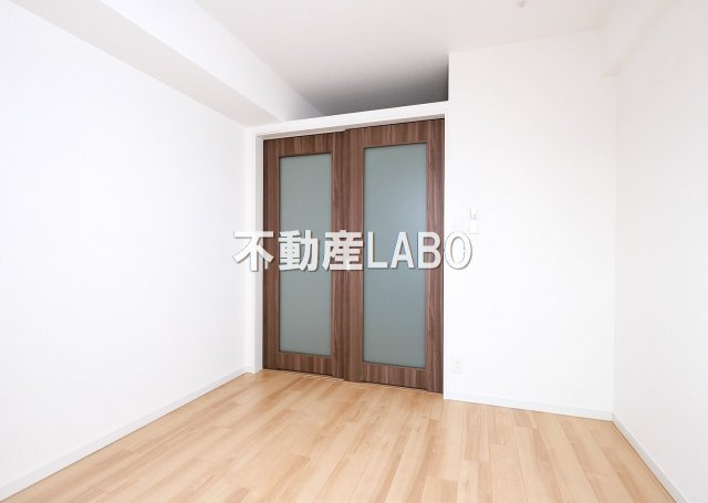 レオンコンフォート九条ガレリアの洋室