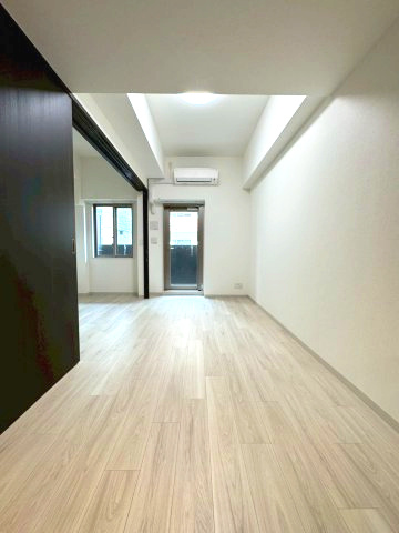 エステムコート名古屋TWIN　WEST　名古屋市賃貸　仲介手数料無料の居間・リビング