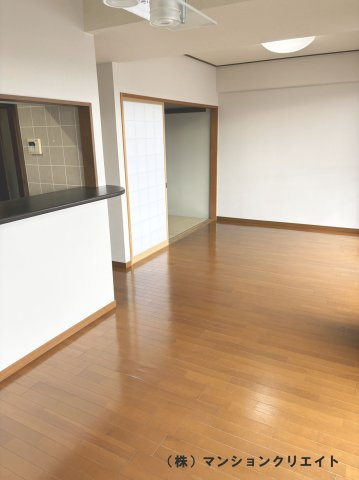 グランドール福井二の宮の居間・リビング|LDK10.8帖