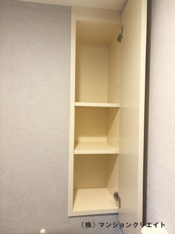 グランドール福井二の宮の収納|トイレ奥の収納