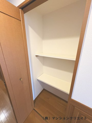 グランドール福井二の宮の収納|廊下にある収納