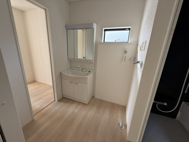 今宿１丁目　新築戸建　２棟の脱衣所