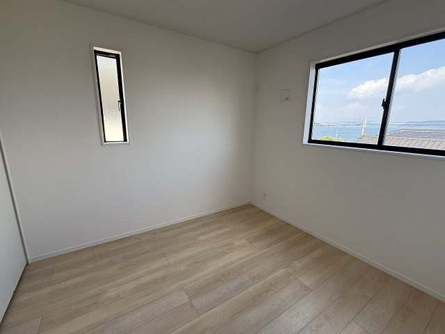 今宿１丁目　新築戸建　２棟の洋室|4.8帖