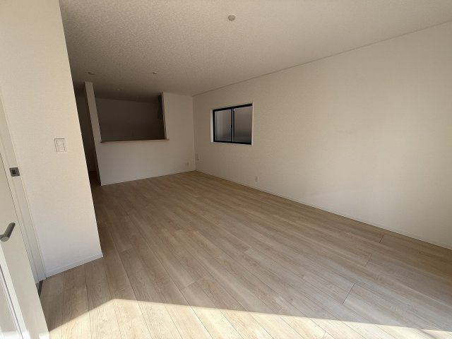 今宿１丁目　新築戸建　２棟の居間・リビング