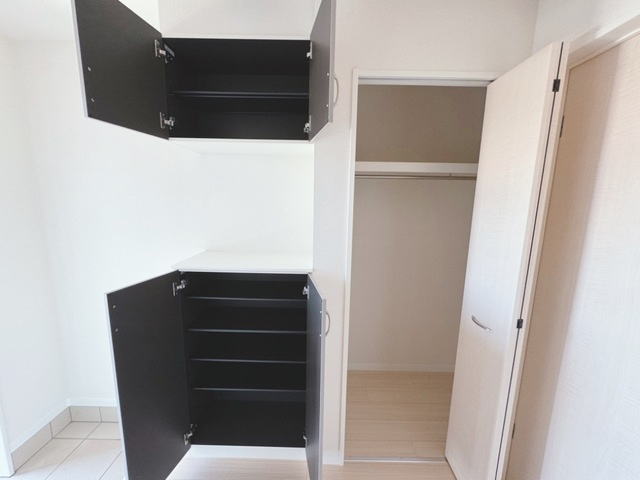 ヴィラージュ椿の玄関